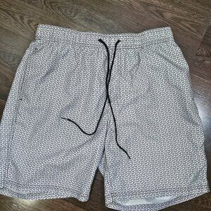 Calvin Klein Swim Shorts Zig-Zag Pattern Drawstring Waist | Size Medium